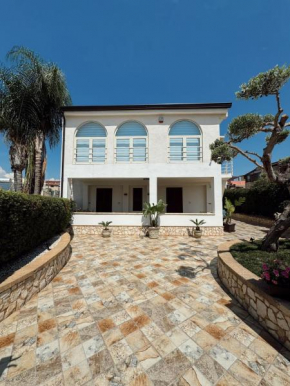 La Terrazza sul Tramonto - Luxury Villa San Leone